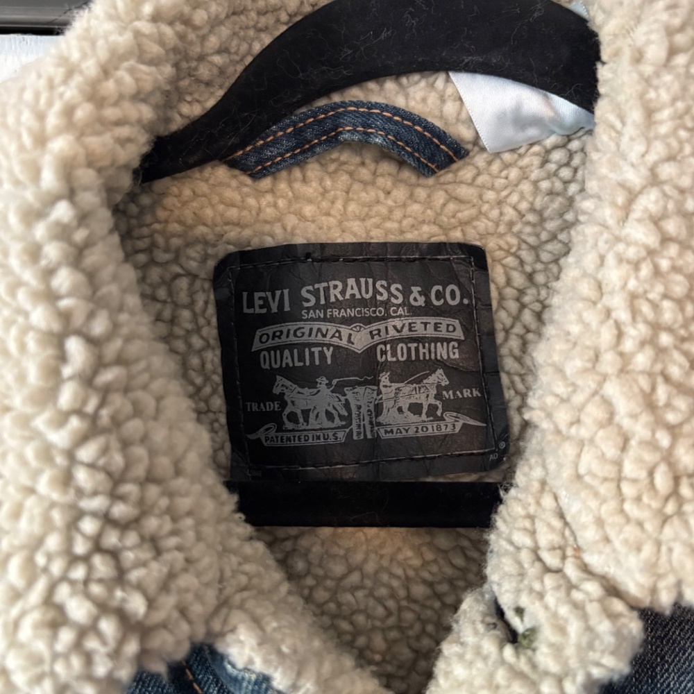 Levi's Sherpa Lined Denim Jacket - image 3